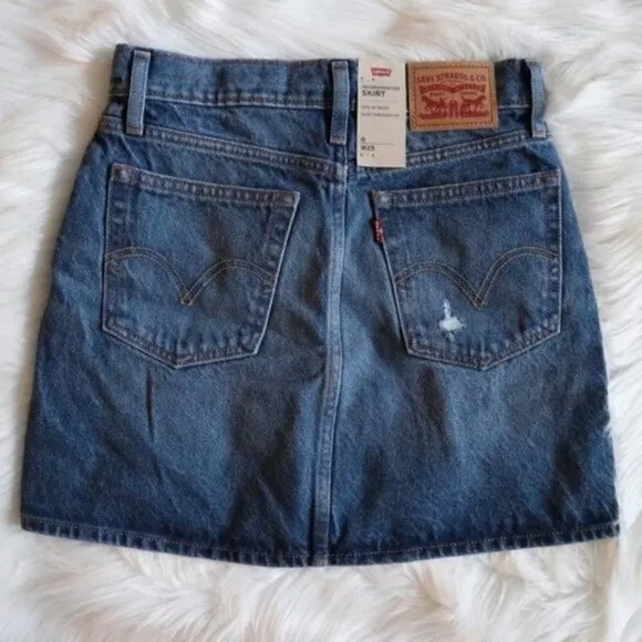 NEW Levis Deconstructed Jeans Skirt Size 25 High Rise Denim