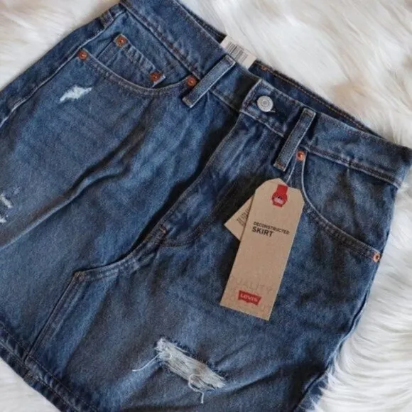 NEW Levis Deconstructed Jeans Skirt Size 25 High Rise Denim