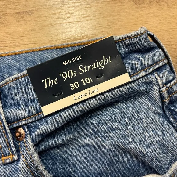 NWT Abercrombie &amp; Fitch The ‘90s Straight Mid Rise Curve Love Size 10/30 Long