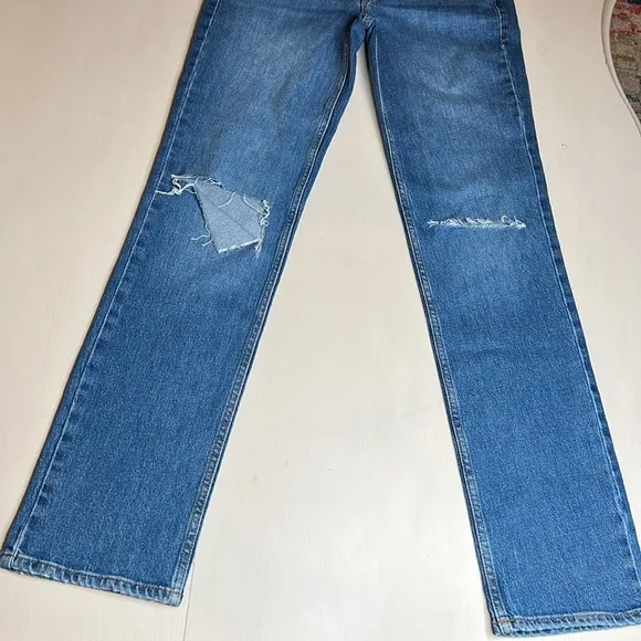 NWT - Good American Distressed Jeans - Size 00 / 24