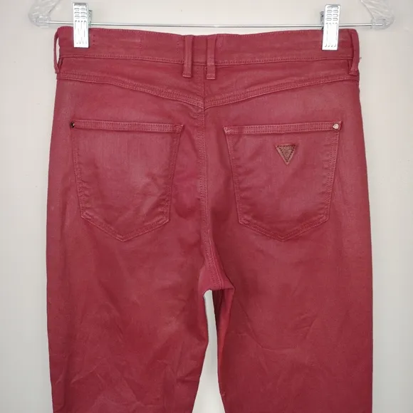 NWT GUESS 1981 Skinny High Leatherette Bordeaux in Burgundy