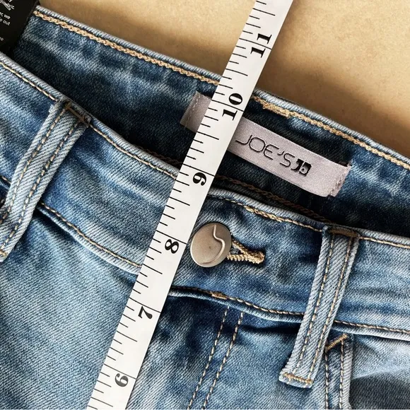 NWT Joe’s Jeans Lara Mid Rise Straight Ankle Jeans - 24
