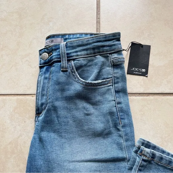 NWT Joe’s Jeans Lara Mid Rise Straight Ankle Jeans - 24