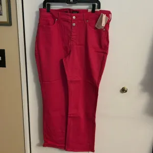 NYDJ Straight Jeans in Big Pink size 14