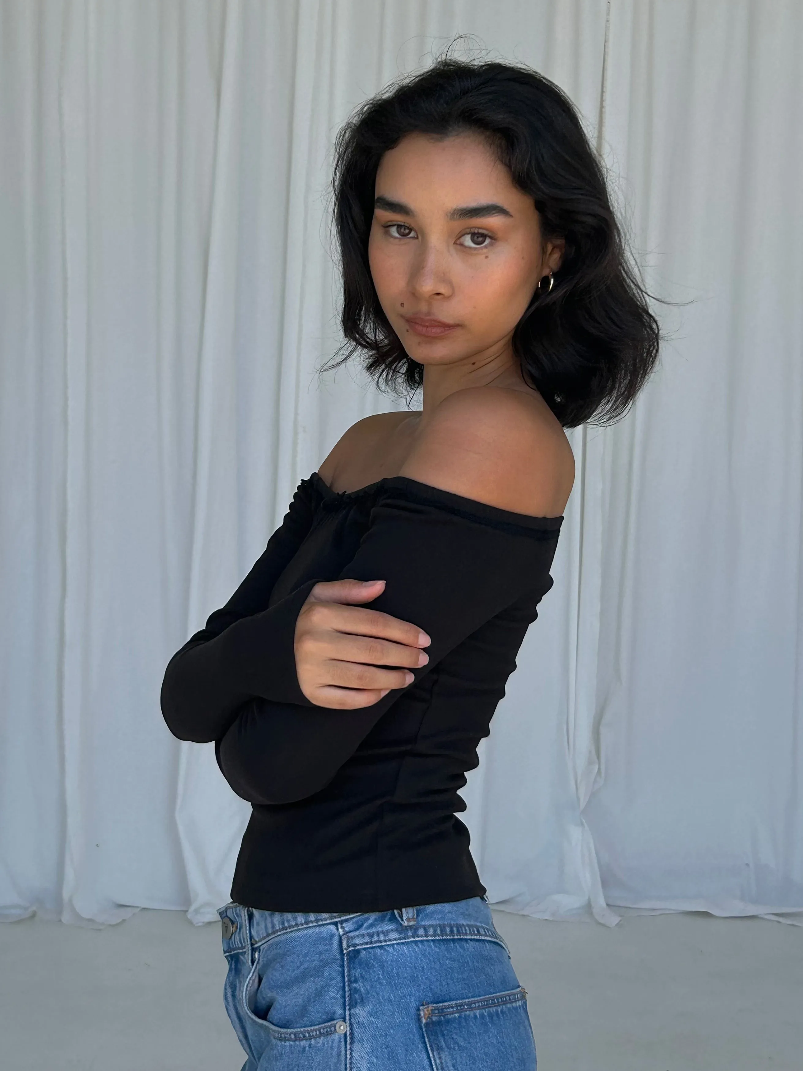 Off Shoulder Long Sleeve - Noir
