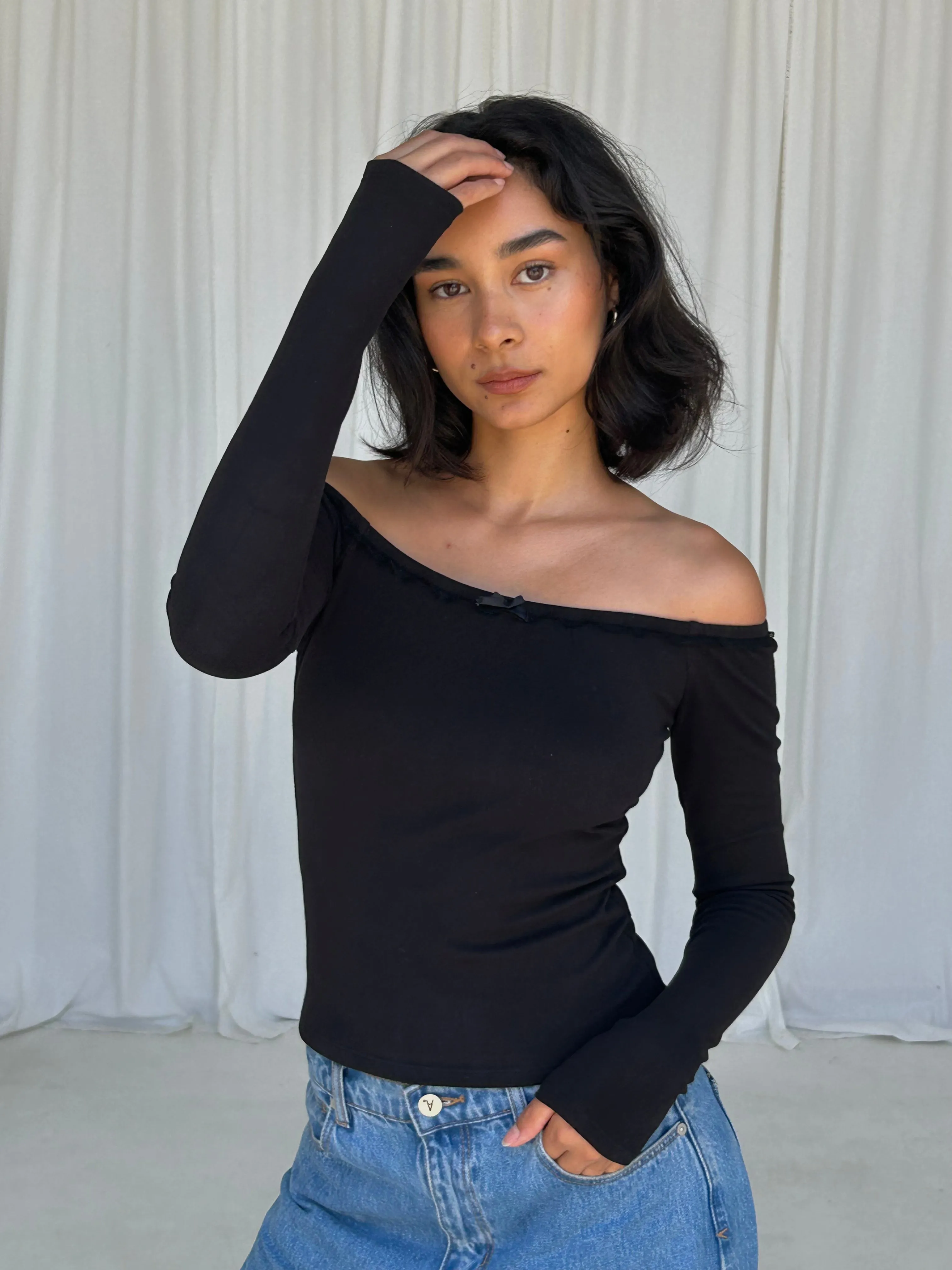 Off Shoulder Long Sleeve - Noir