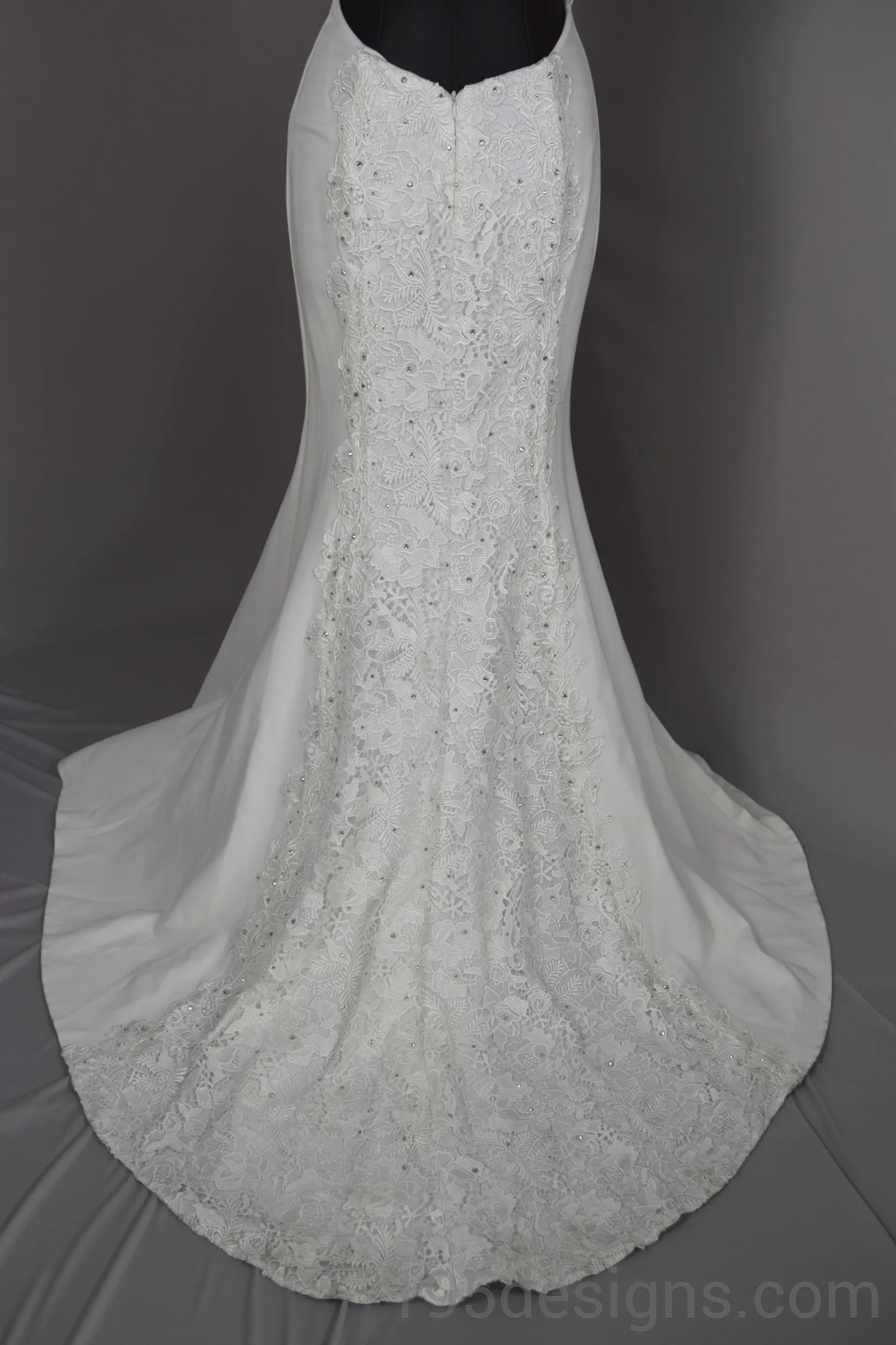 PANOPLY V-NECK LACE EVENING GOWN Wedding Dress