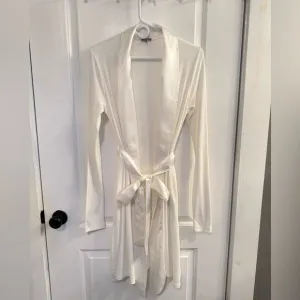 PJ Harlow Elijah Robe Rib Knit Long-Sleeve Satin Trim &amp; Belt Pearl Ivory White