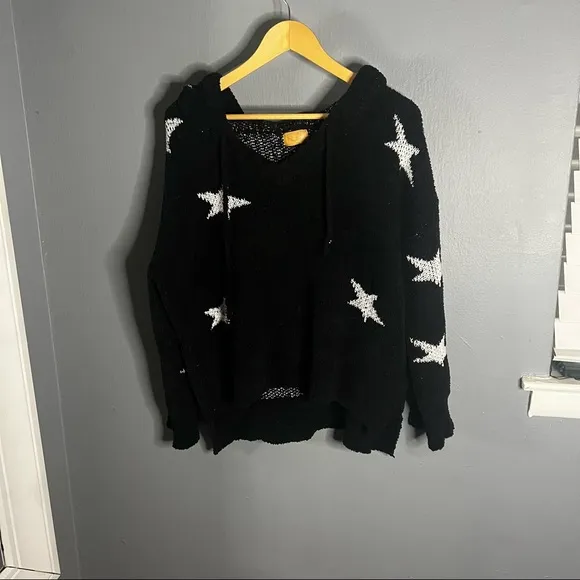 POL black star printed fleece pullover sweater