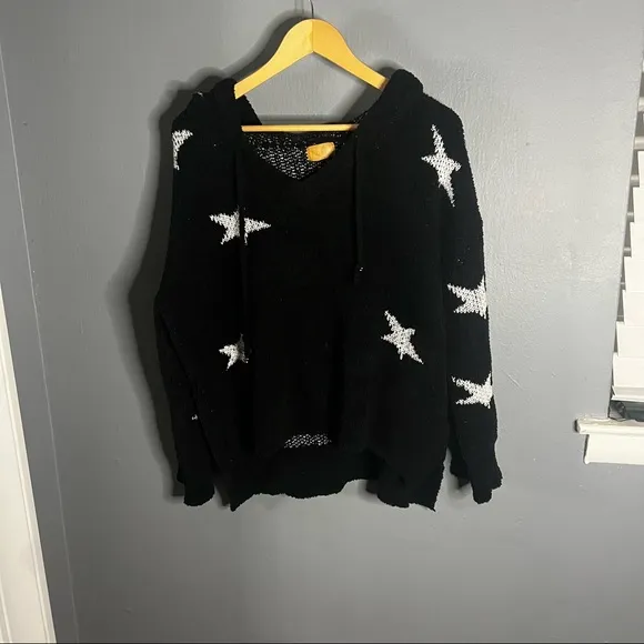 POL black star printed fleece pullover sweater