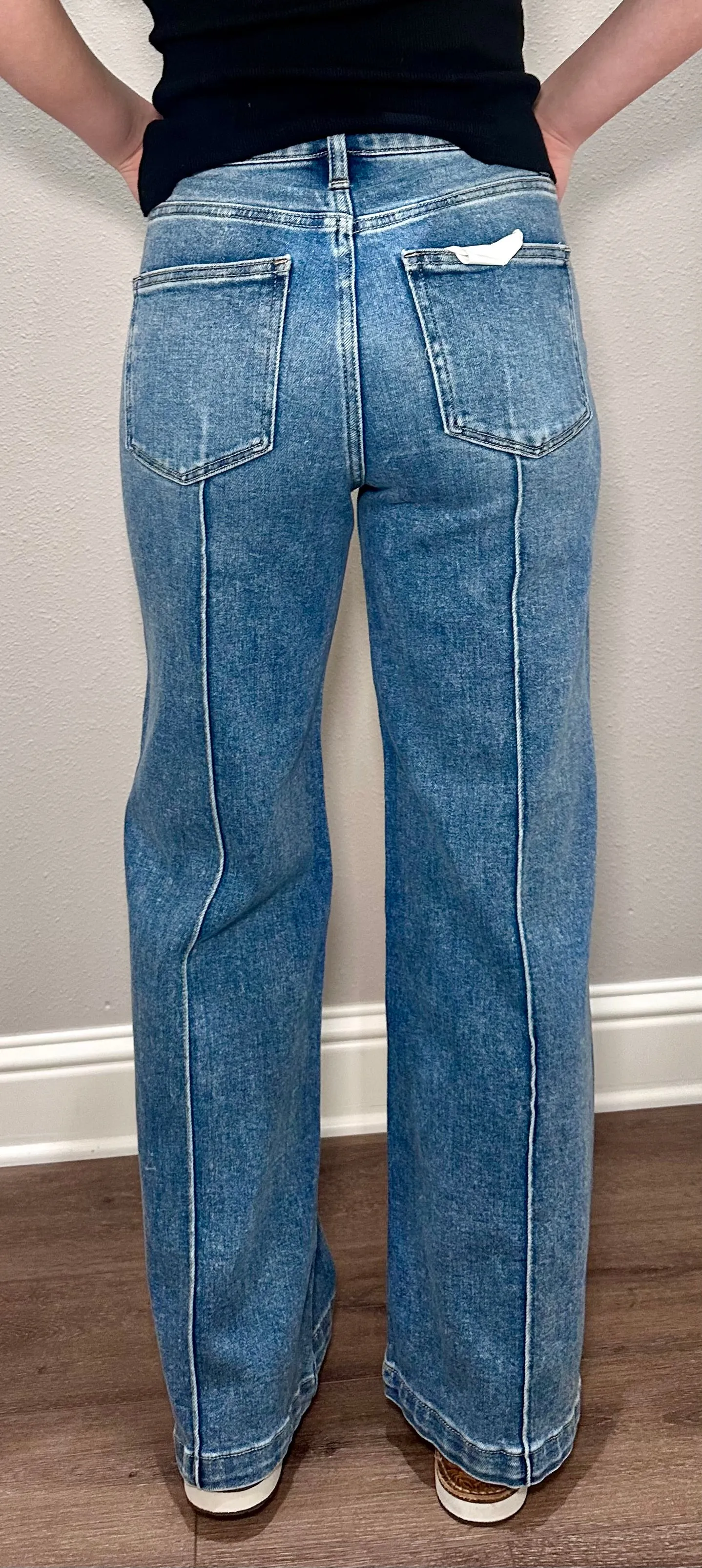 Risen High Waisted Wide Leg Pintuck Detailed Jeans