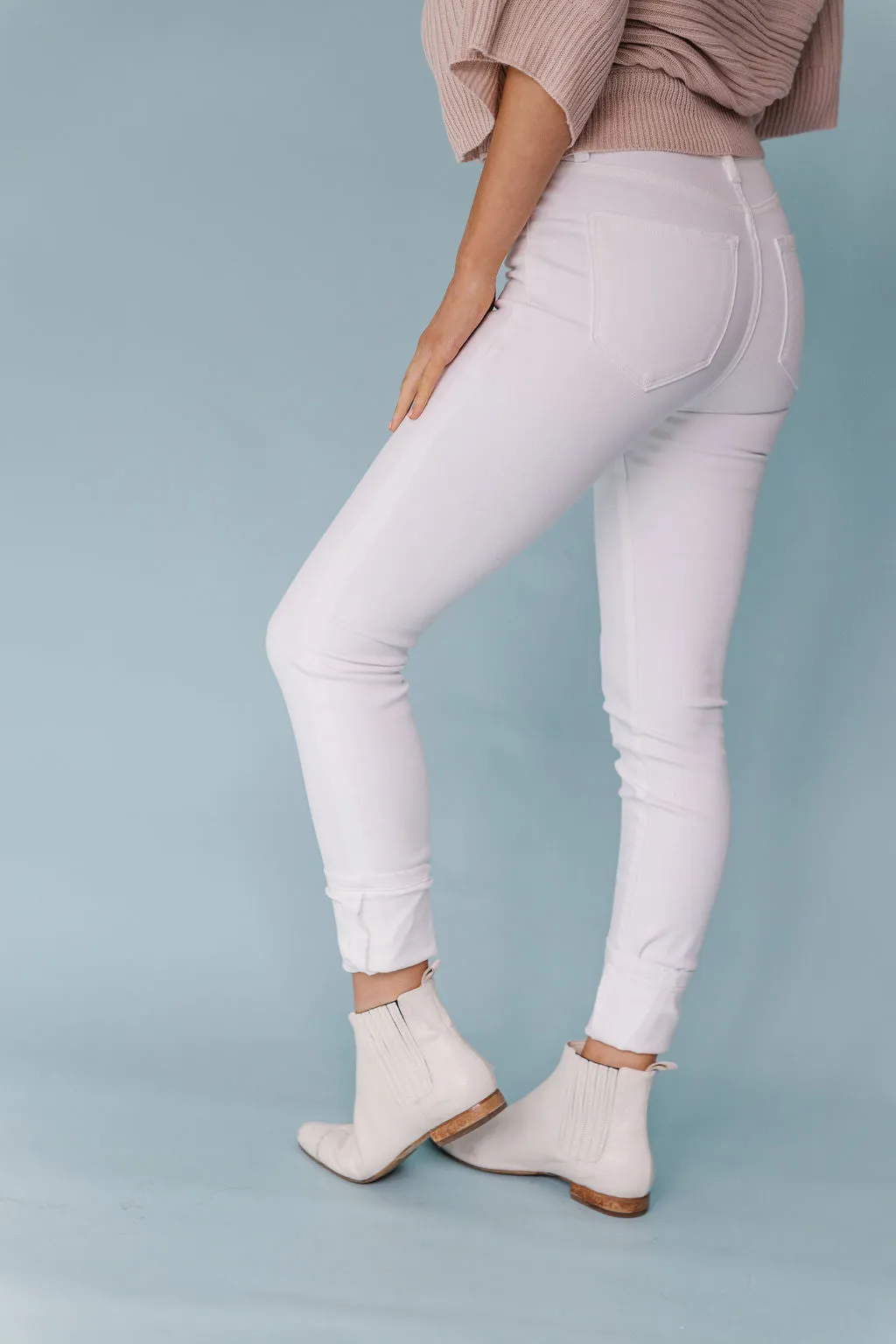 Roll It Out Kancan High Rise Button Fly Skinny in White
