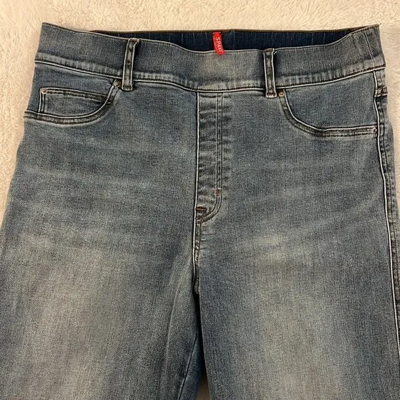 SPANX high waisted jeans. Women’s Size XL. Excellent condition!!