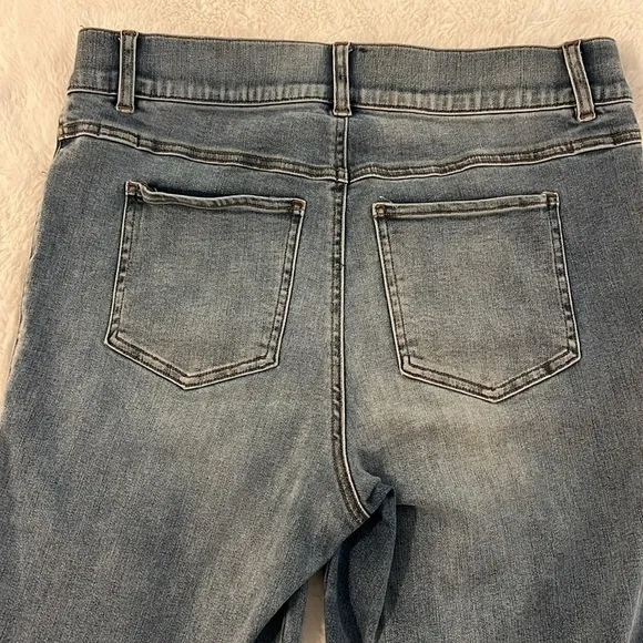 SPANX high waisted jeans. Women’s Size XL. Excellent condition!!