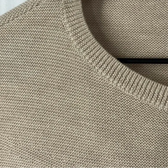 The Reaet R Label Essential Pullover Sweater