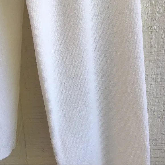 Vintage flower appliqué iridescent beaded ecru cream sweater long sleeve blouse