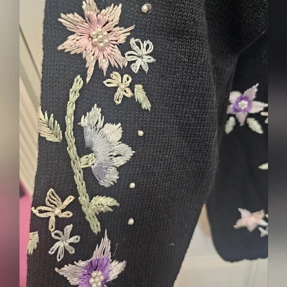 Vintage, knit, black, Victoria, embroidered, casual, sweater, 90s, 2000s, barbie