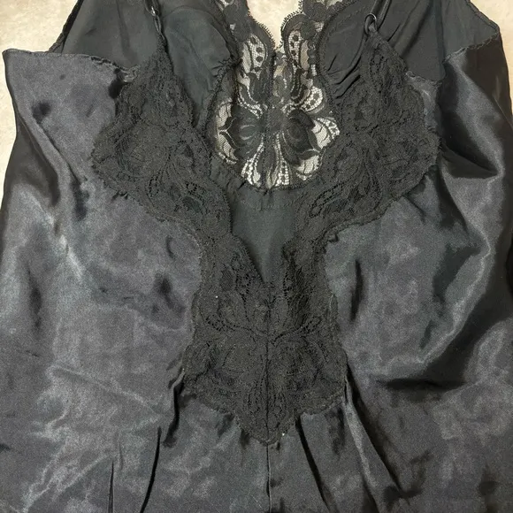 Vintage Olga Black Liquid Satin‎ Nightgown Negligee Size 36