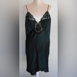 Vintage Olga Black Liquid Satin‎ Nightgown Negligee Size 36