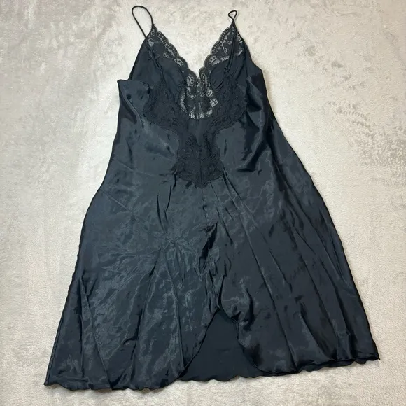 Vintage Olga Black Liquid Satin‎ Nightgown Negligee Size 36