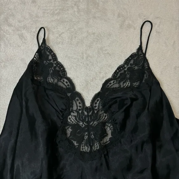 Vintage Olga Black Liquid Satin‎ Nightgown Negligee Size 36