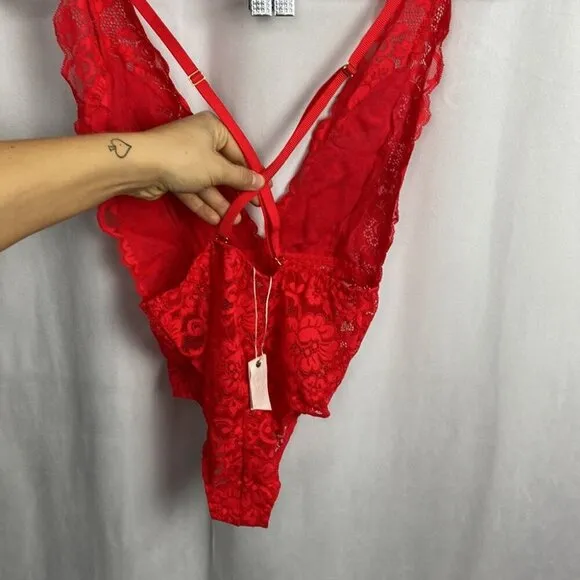 We are HAH Free People NWT Comin' In HAHT Lace Bodysuit - Siren Red - Size Small