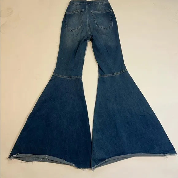 We The Free People Just Float On Flare Jeans Women's 26 Raw Hem High Rise