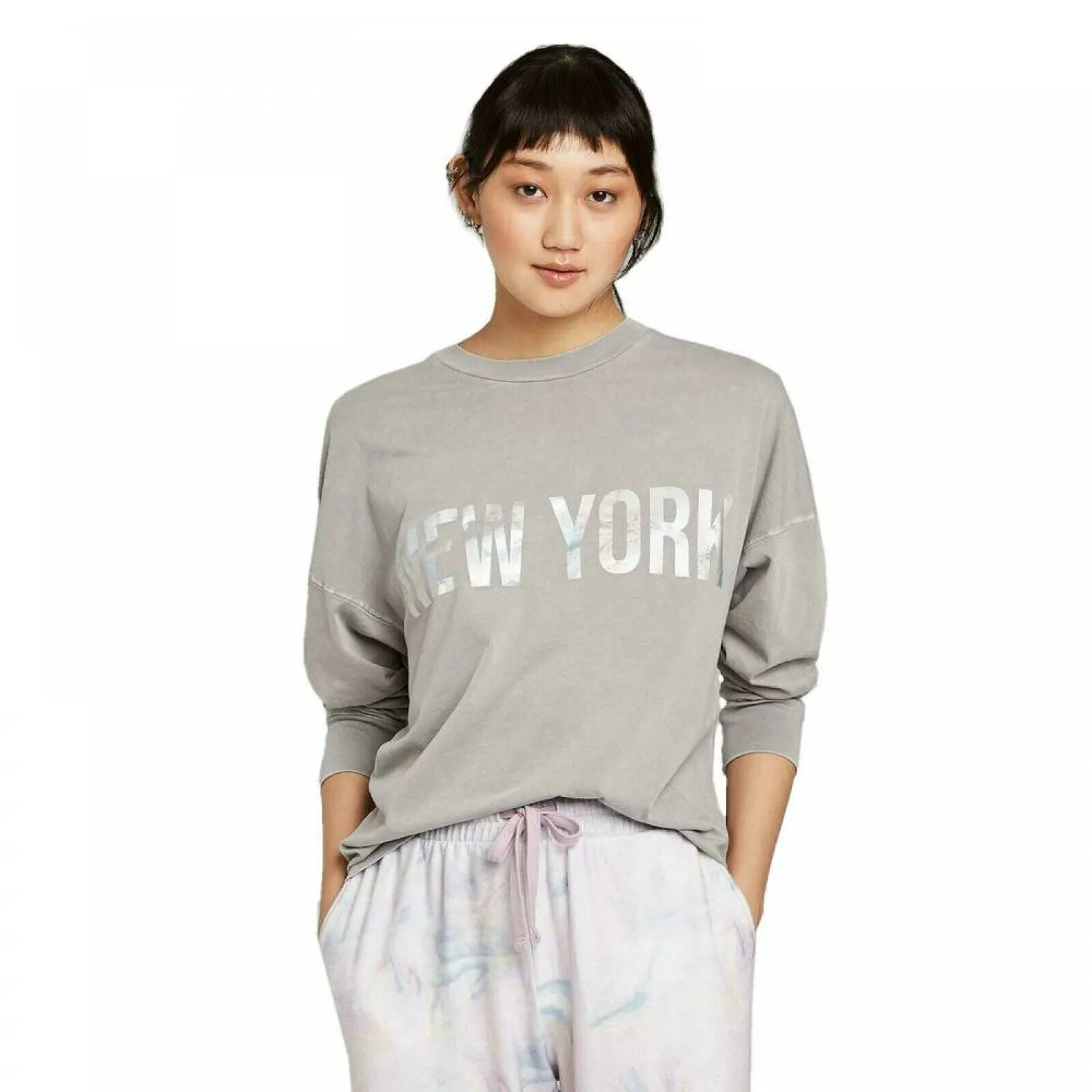 Wild Fable Women's New York Long Sleeve Crewneck Relaxed Graphic T-Shirt