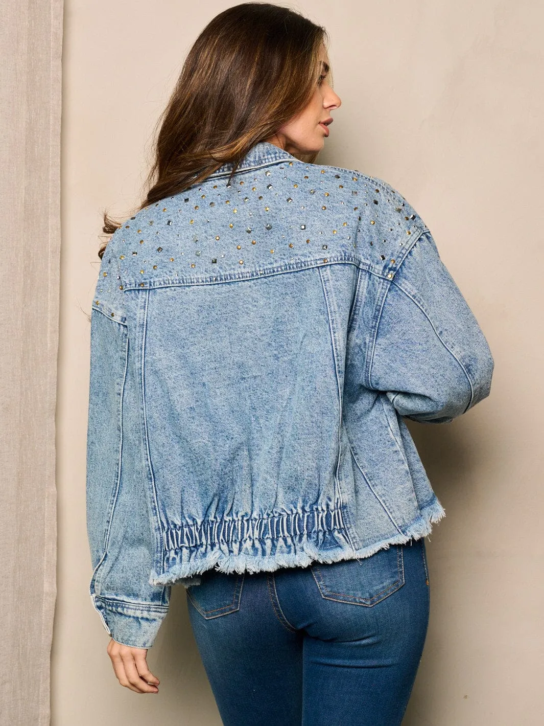 WOMEN'S LONG SLEEVE BUTTON CLOSURE STUDS DETAILED DENIM JACKET