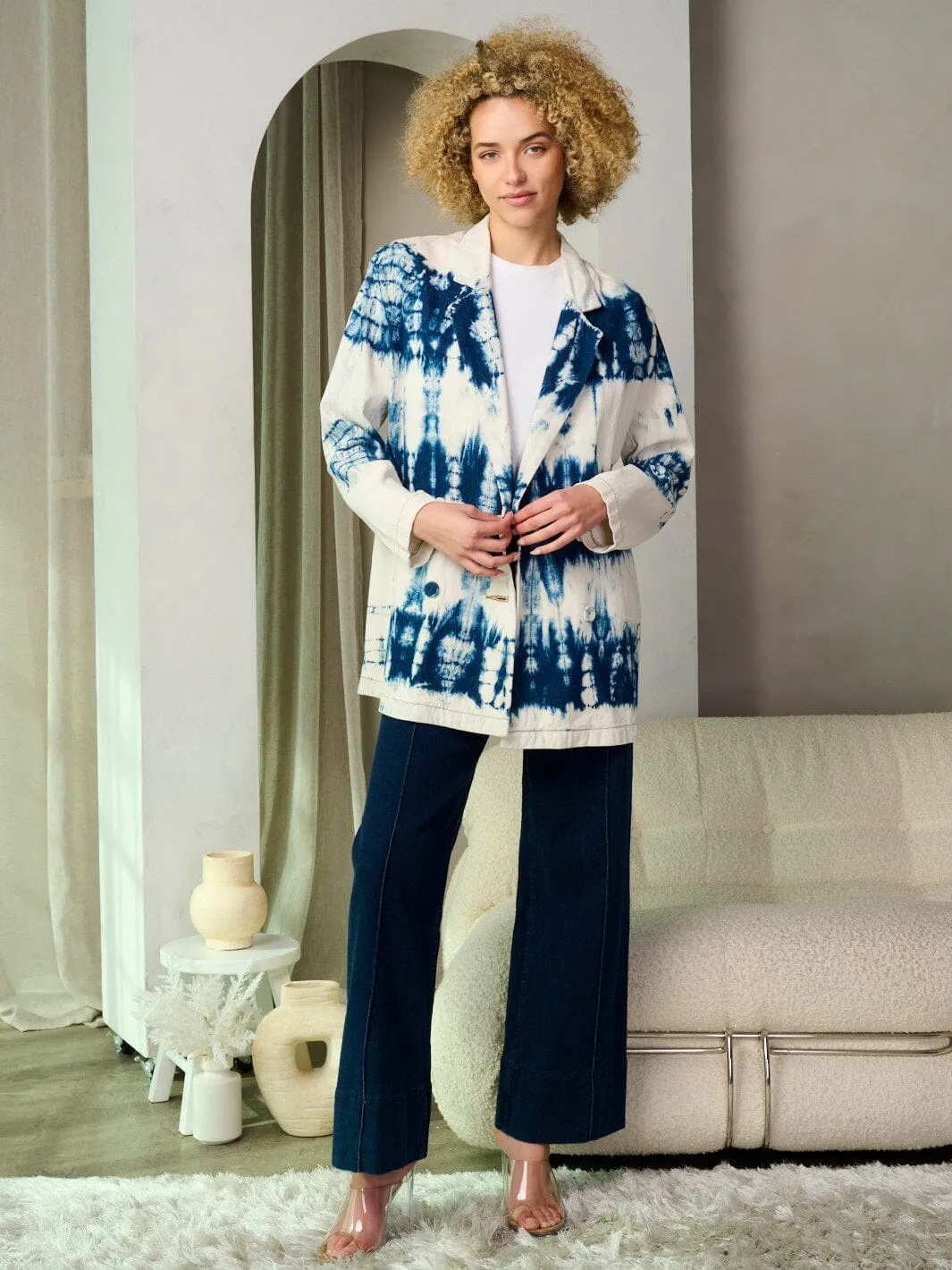 WOMEN'S LONG SLEEVE BUTTON CLOSURE TIE DYE DENIM JACKET
