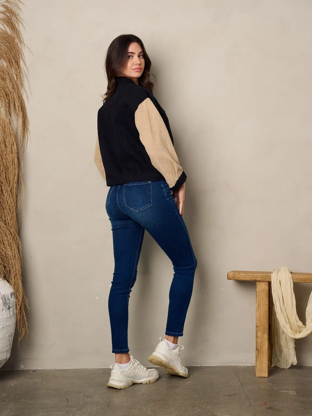 WOMEN'S LONG SLEEVE BUTTON UP COLORBLOCK DENIM JACKET