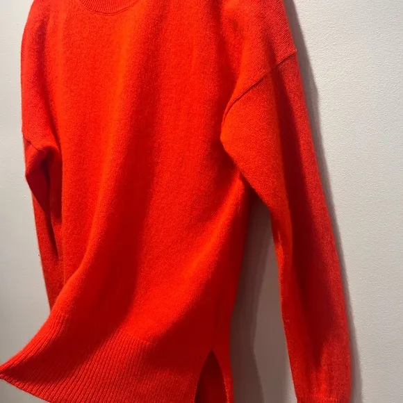 Women's Theory Orange-Red,Medium Pullover Sweater,100% Cashmere